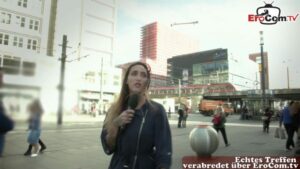 Echtes Straßencasting in Berlin mit Sophie Logan